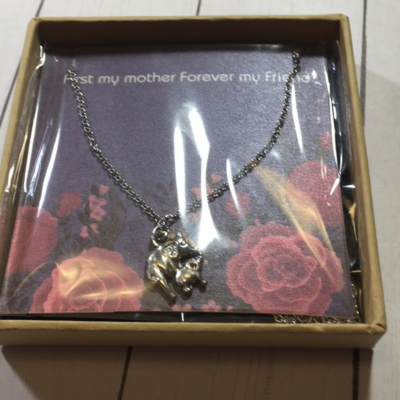Mother and Baby Elephant Pendant Necklace - Picture 7 of 12